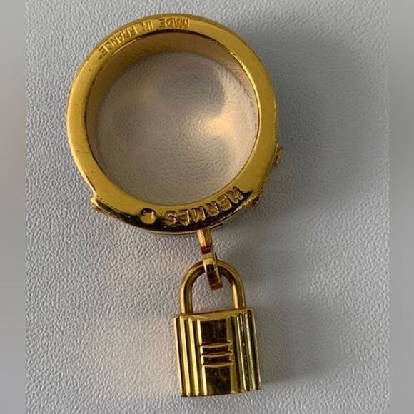 ❤️RARE❤️ HERMES Kelly Gold Tone Scarf Ring